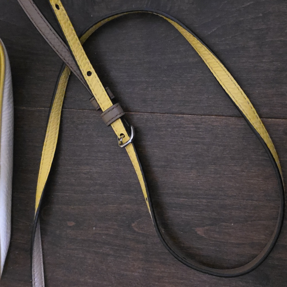 Marc by Marc Jacobs Two-Tone Yellow and Cream Shoulder Bag - Picture 7 of 8